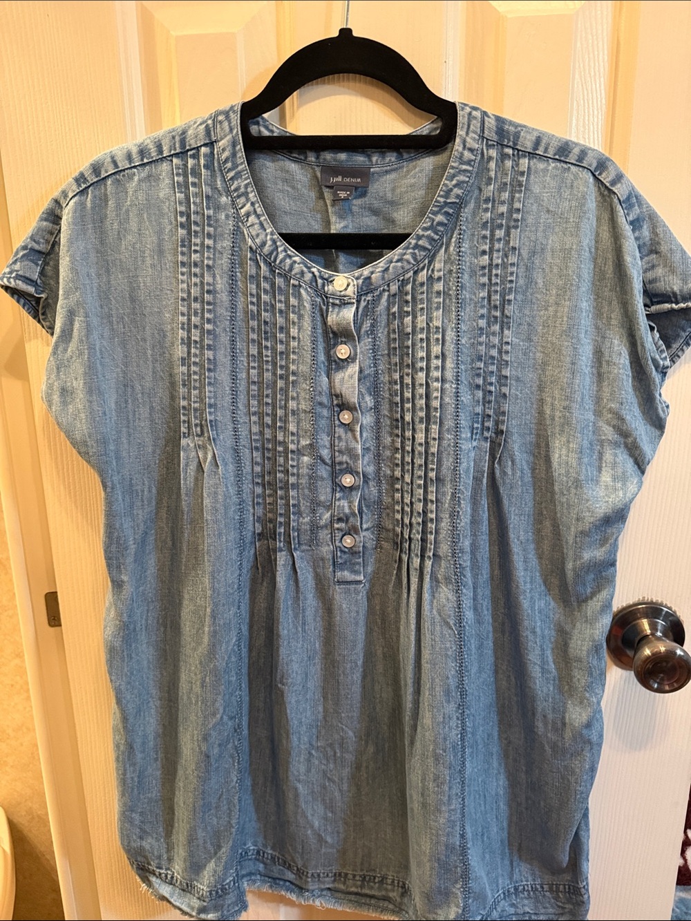 J. Jill Denim women’s S Pintuck Button-Front Tencel Top 3T1